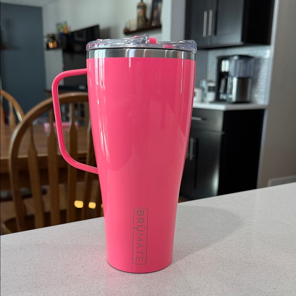 BrüMate Neon Pink 32 oz Toddy
